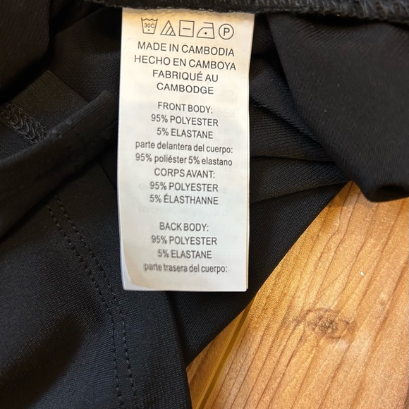 Micheal Kors sleeveless sequin blouse - Picture 6 of 7